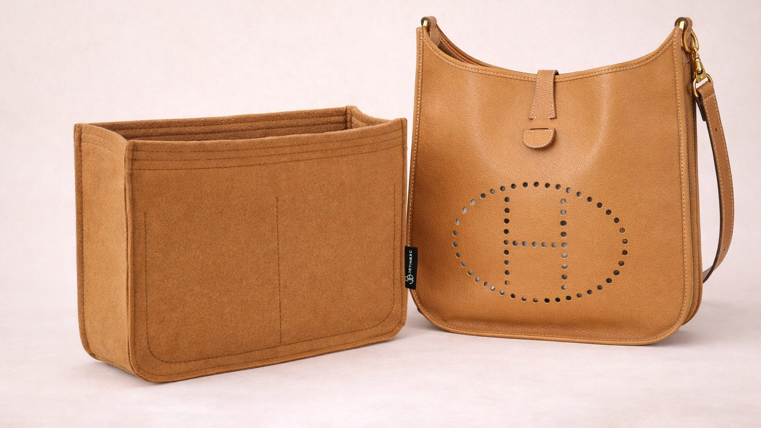 Hermès Evelyne: A True Classic or the Smartest Form of Everyday Luxury?